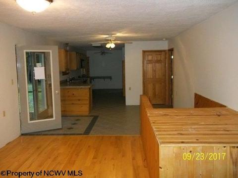 1 Eagle Ct, Terra Alta, WV 26764 photo 4