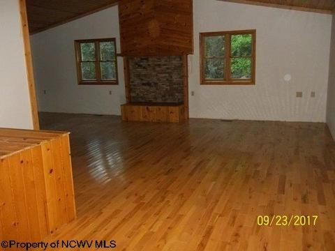 1 Eagle Ct, Terra Alta, WV 26764 photo 3