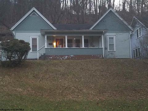 144 Liberty St, Salem, WV 26426 photo 2