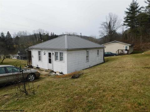 195 Fairview Ave, Sutton, WV 26601 photo 1