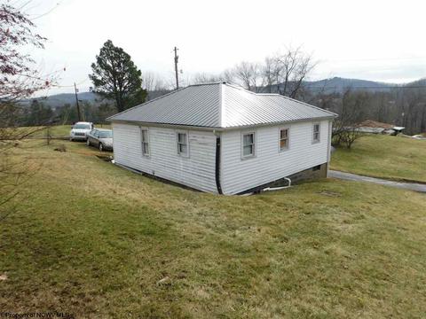 195 Fairview Ave, Sutton, WV 26601 photo 2