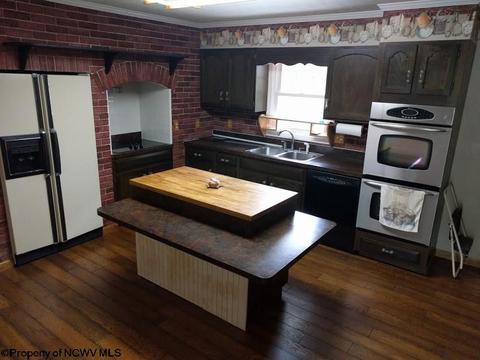 1172 Old Turnpike Rd, Sutton, WV 26601 photo 4