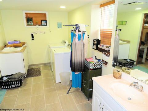45 Millbrook Rd, Bridgeport, WV 26330 photo 18