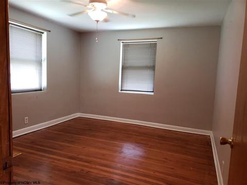 505 Maple Ave, Philippi, WV 26416 photo 7