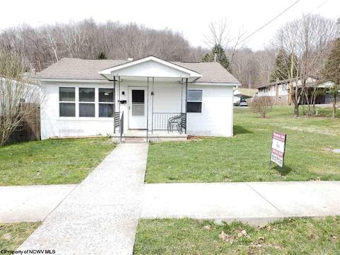 505 Maple Ave, Philippi, WV 26416 photo 2