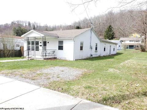 505 Maple Ave, Philippi, WV 26416 photo 1