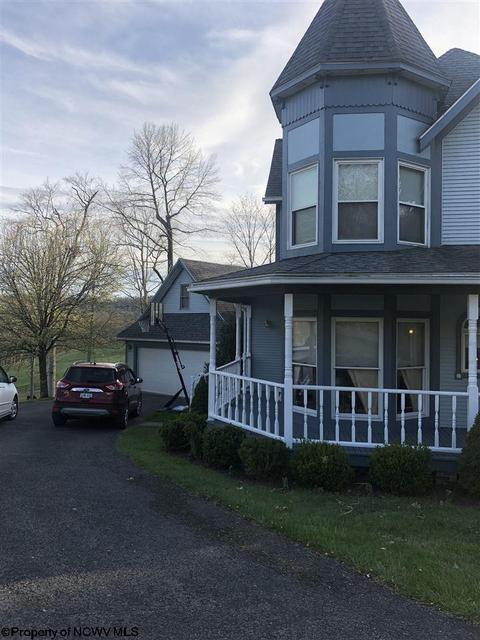 31 Windsor Dr, Bridgeport, WV 26330 photo 2