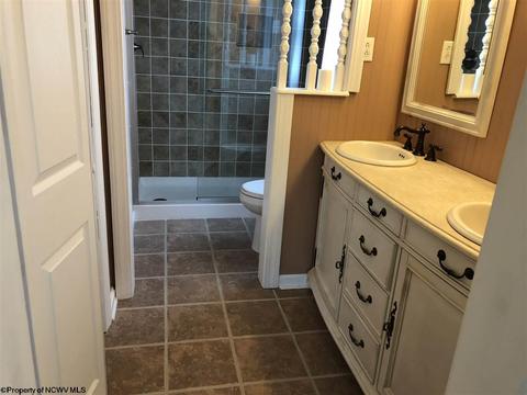 86 Mcgregor Dr, Sutton, WV 26601 photo 15