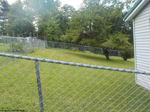320 Long St, Parsons, WV 26287 photo 3