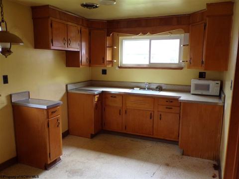 113 Monroe St, Mannington, WV 26582 photo 9