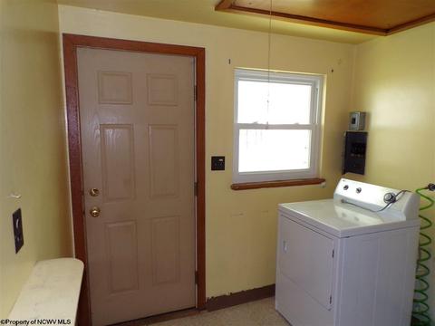113 Monroe St, Mannington, WV 26582 photo 15