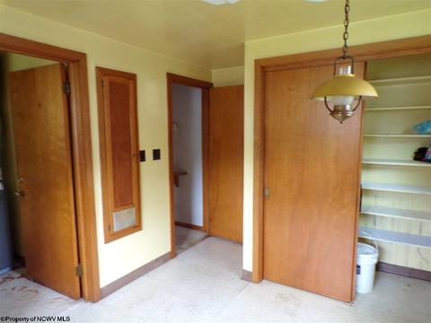 113 Monroe St, Mannington, WV 26582 photo 10