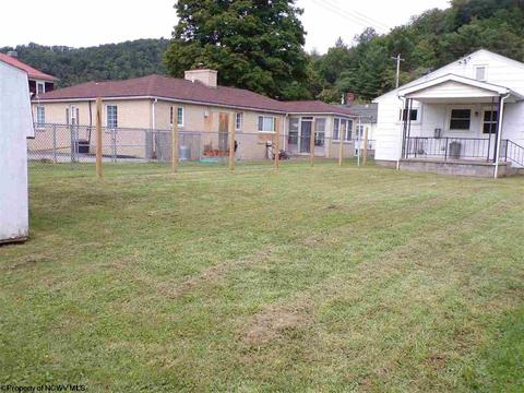 113 Monroe St, Mannington, WV 26582 photo 4