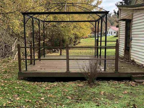 213 S 1st St, Sutton, WV 26601 photo 3