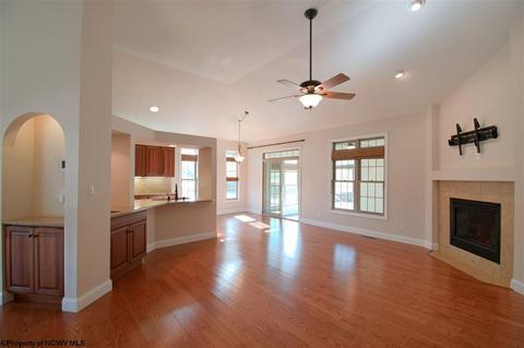 20 Round Table Ct, Morgantown, WV 26508 photo 3