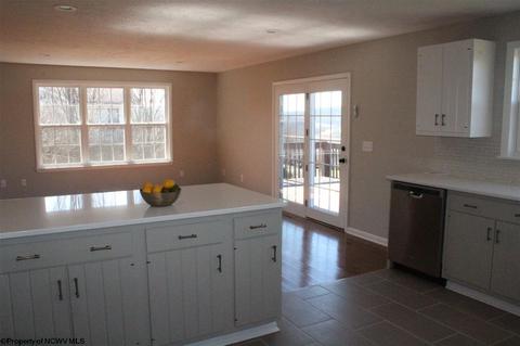 199 Ridgeway Dr, Bridgeport, WV 26330 photo 8