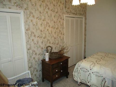 505 E Main St, Mannington, WV 26582 photo 15