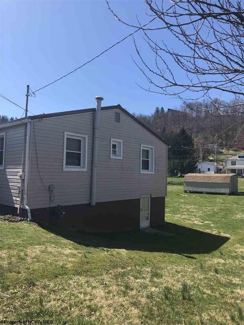 209 Beech Ave, Philippi, WV 26416 photo 12