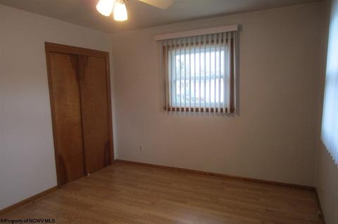 134 E Olive St, Bridgeport, WV 26330 photo 13