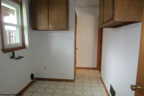 134 E Olive St, Bridgeport, WV 26330 photo 12