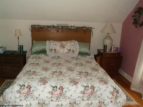 321 E Seventh St, Weston, WV 26452 photo 6