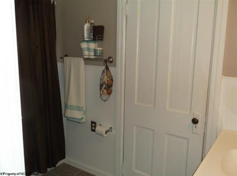 321 E Seventh St, Weston, WV 26452 photo 7