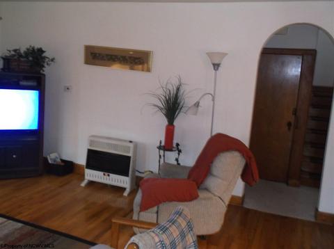 321 E Seventh St, Weston, WV 26452 photo 13