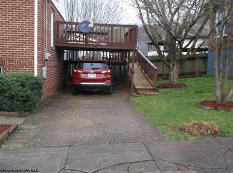 321 E Seventh St, Weston, WV 26452 photo 2