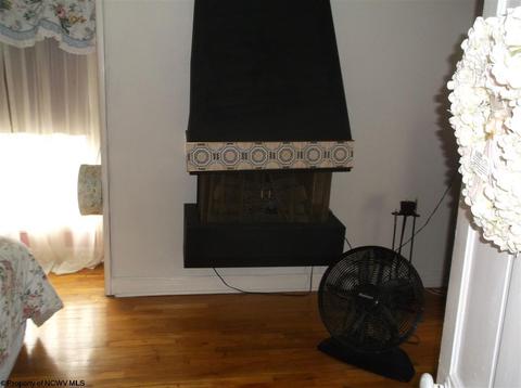 321 E Seventh St, Weston, WV 26452 photo 11