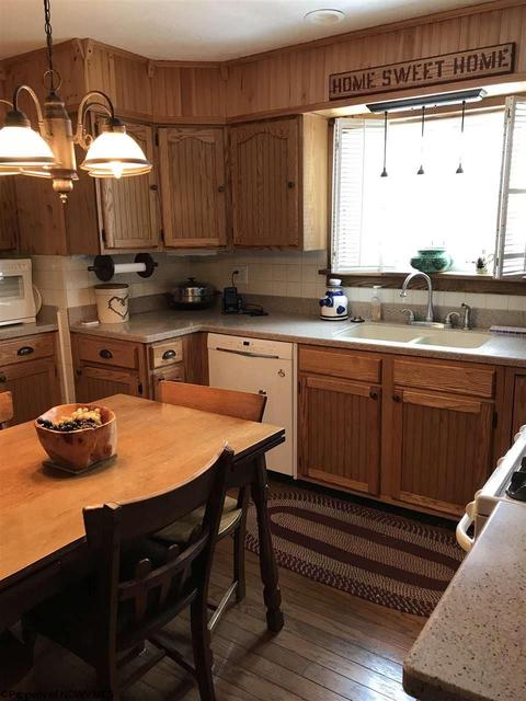 120 Blaker St, Fairview, WV 26570 photo 4