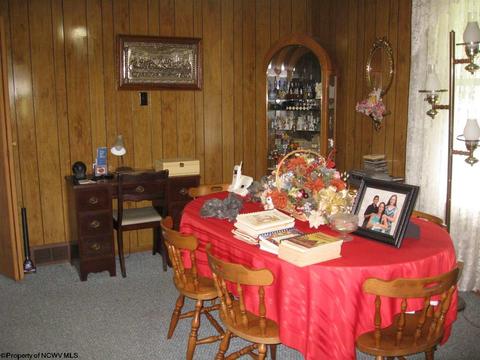 302 Cherry St, Bridgeport, WV 26330 photo 9