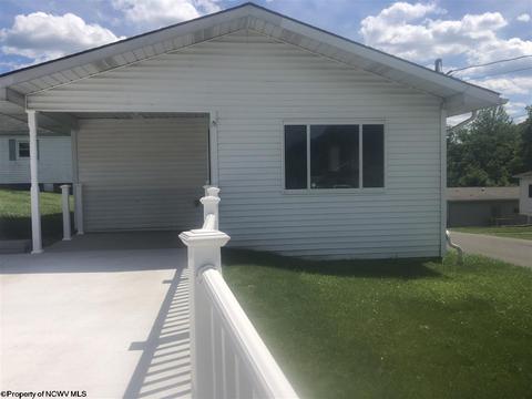 501 E Olive St, Bridgeport, WV 26330 photo 1