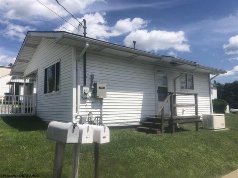 501 E Olive St, Bridgeport, WV 26330 photo 2