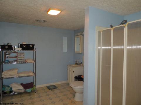 51 Moore St, Salem, WV 26426 photo 7