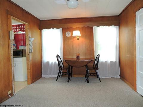 51 Moore St, Salem, WV 26426 photo 4