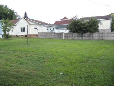 51 Moore St, Salem, WV 26426 photo 14