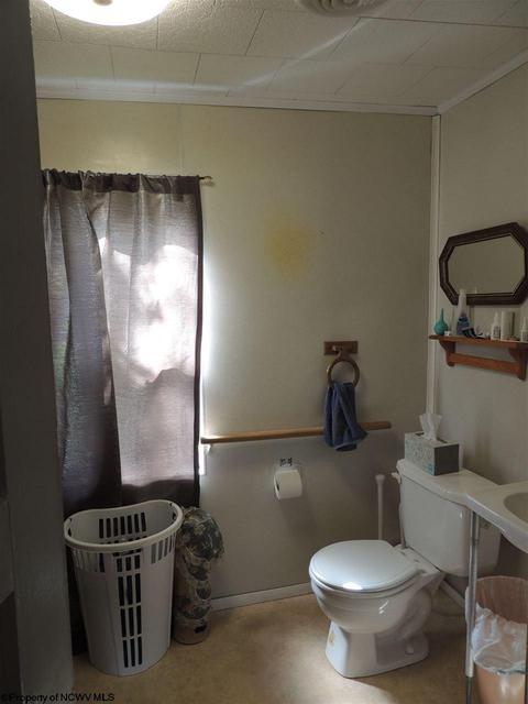 51 Moore St, Salem, WV 26426 photo 18