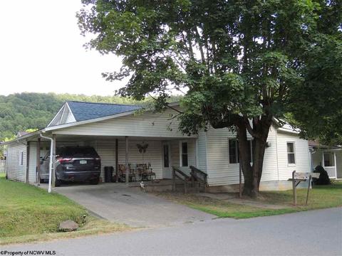 51 Moore St, Salem, WV 26426 photo 1