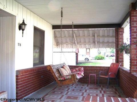 116 Washington St, Fairview, WV 26570 photo 8