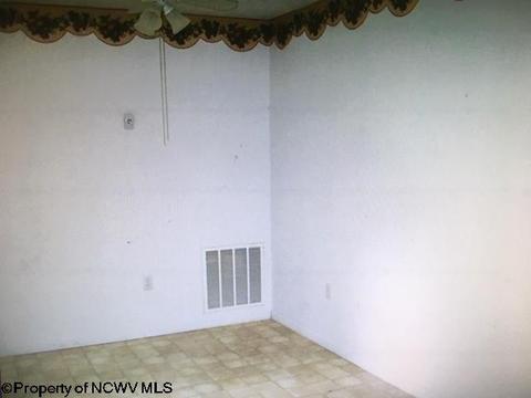 182 N Baxter St, Sutton, WV 26601 photo 6