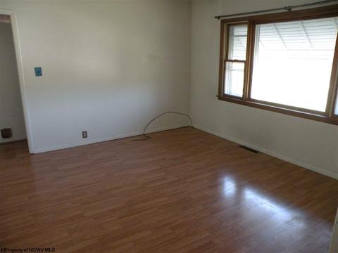 324 Perdue St, Baxter, WV 26560 photo 10