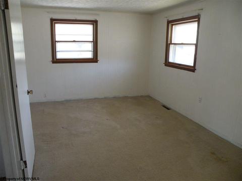 324 Perdue St, Baxter, WV 26560 photo 12