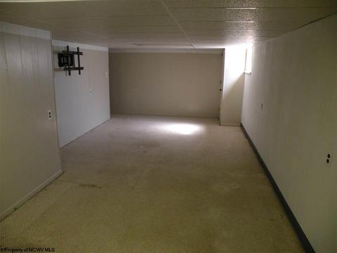 324 Perdue St, Baxter, WV 26560 photo 6