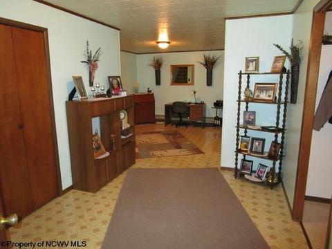 34 Robin St, Beverly, WV 26253 photo 15