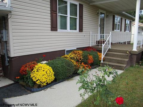 34 Robin St, Beverly, WV 26253 photo 2