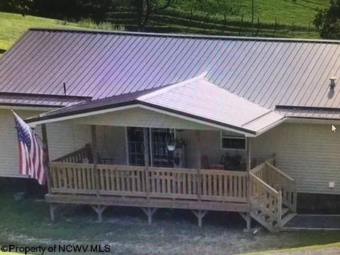 816 Old Womans Run Rd, Sutton, WV 26601 photo 2