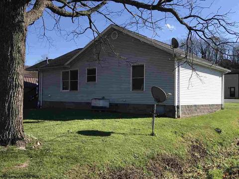 13 Hemlock Dr, Beverly, WV 26253 photo 2
