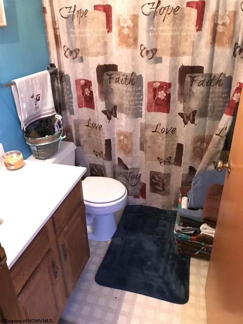 13 Hemlock Dr, Beverly, WV 26253 photo 6
