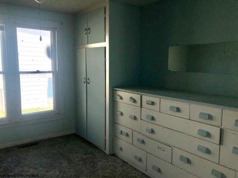 252 E Main St, Salem, WV 26426 photo 7