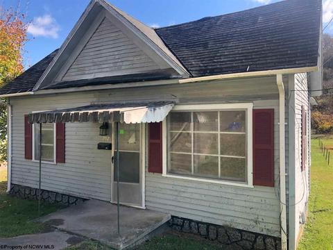 252 E Main St, Salem, WV 26426 photo 2
